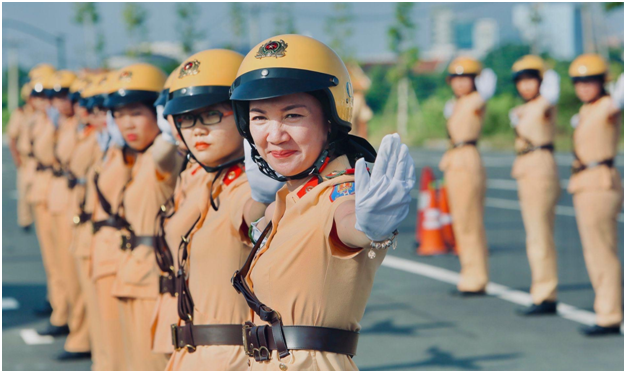  Đội hình nữ CSGT dẫn đoàn đặc biệt nâng cao hình ảnh của người nữ chiến sĩ lên một tầm mới.