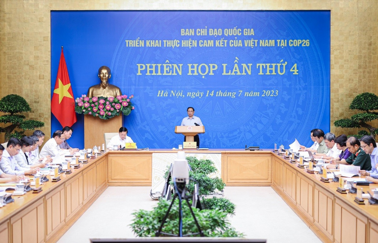 Thủ tướng Chính phủ Phạm Minh Chính chủ trì phiên họp lần thứ 4 của Ban Chỉ đạo quốc gia thực hiện cam kết tại COP26. (Ảnh: Báo điện tử Chính phủ)