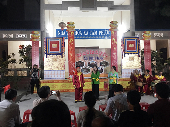 Người quê giữ lửa bài chòi