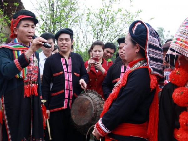 Páo dung, nghệ thuật diễn xướng truyền thống đặc sắc của người Dao