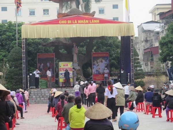 ATM gạo nghĩa tình của người Công giáo