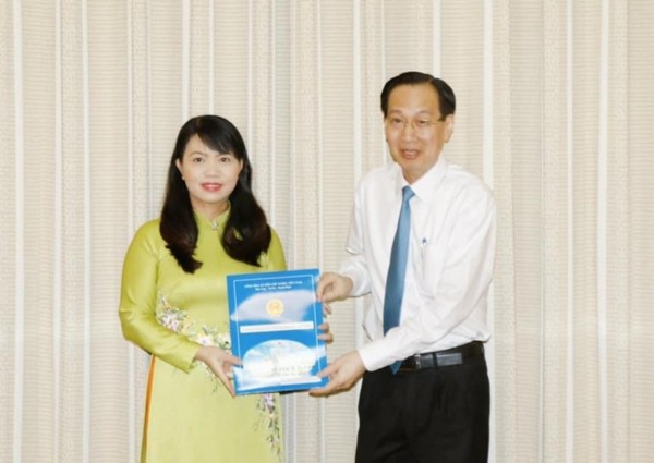 Đồng chí Vũ Thị Huỳnh Mai giữ chức Phó Chánh Văn phòng UBND TP. HCM