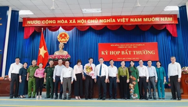 Đồng chí Trần Thanh Tùng giữ chức Chủ tịch UBND Quận 8