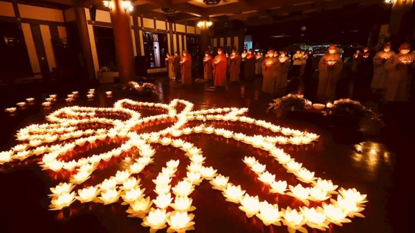 Đề nghị các tổ chức tôn giáo hưởng ứng Lễ tưởng niệm đồng bào tử vong vì Covid-19