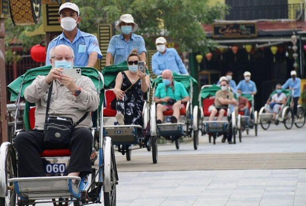 Giải pháp nào để kéo du khách quốc tế trở lại Việt Nam?