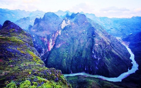 Sông Nho Quế một điểm đến khi đi du lịch Hà Giang