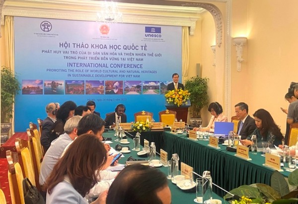 Các đại biểu tham dự Hội thảo.
