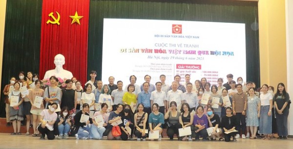 Tiếp tục phát động Cuộc thi vẽ tranh 'Di sản văn hóa Việt Nam qua hội họa'