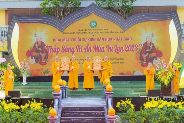 Quang cảnh buổi lễ.