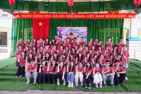 HẠ KHÚC THANH NGÂN - TỦ SÁCH CHO EM, LAN TỎA TRI THỨC VÀ YÊU...