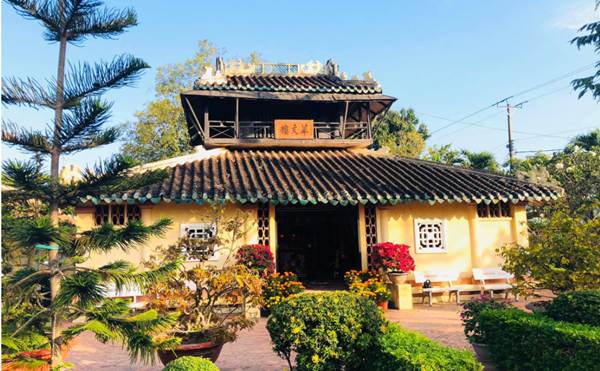 ĐỘC ĐÁO VĂN THÁNH MIẾU VĨNH LONG