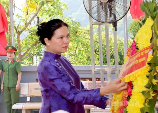DẤU CHÂN NGƯỜI ĐI TRƯỚC - HÀNH TRANG CHO THẾ HỆ HÔM NAY