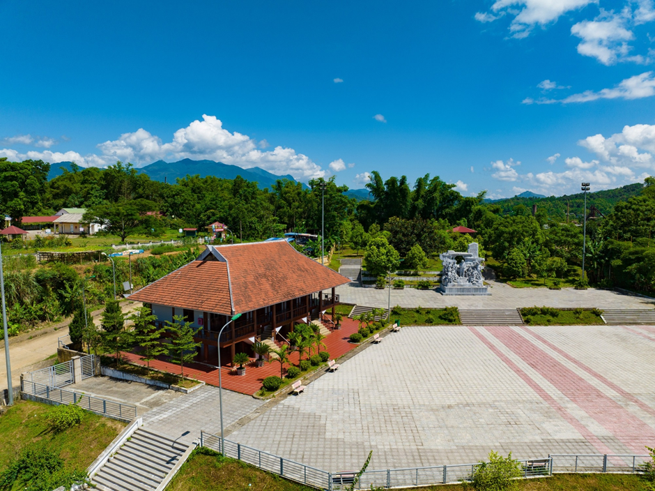 Toàn cảnh khu di tích Nà Tu