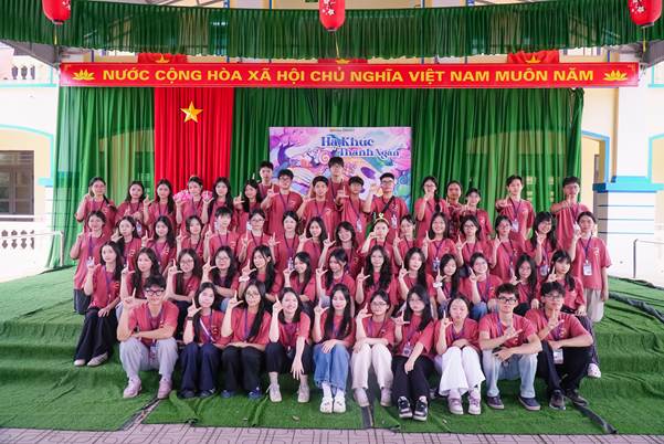 HẠ KHÚC THANH NGÂN - TỦ SÁCH CHO EM, LAN TỎA TRI THỨC VÀ YÊU THƯƠNG
